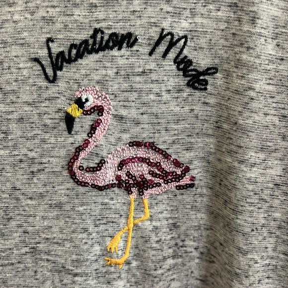 Torrid size 1 tee Heather black “Vacation Mode” - Picture 2 of 6